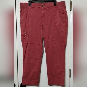 Sonoma Women's Size 18 Cargo Capris in Red